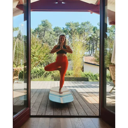 Homeboard. Une  planche de surf pour travailler son équilibre
