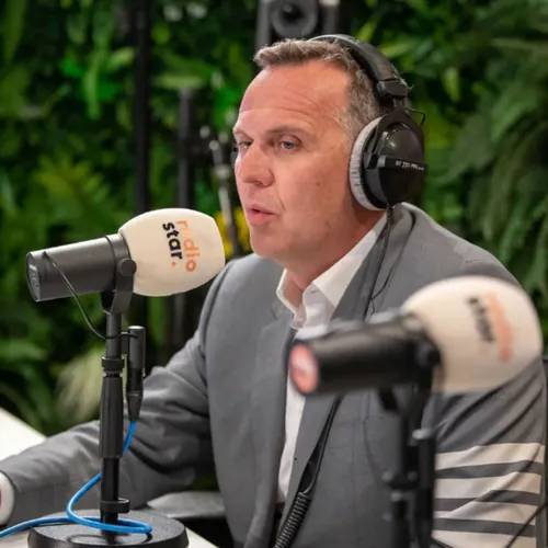 RADIO STAR
