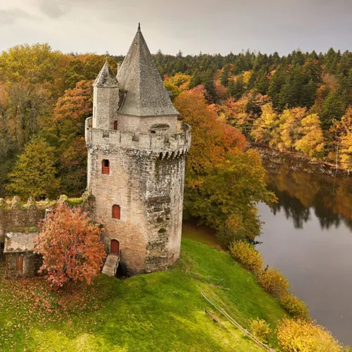 Découvrez la forteresse de Largouët : un paysage cinématographique !