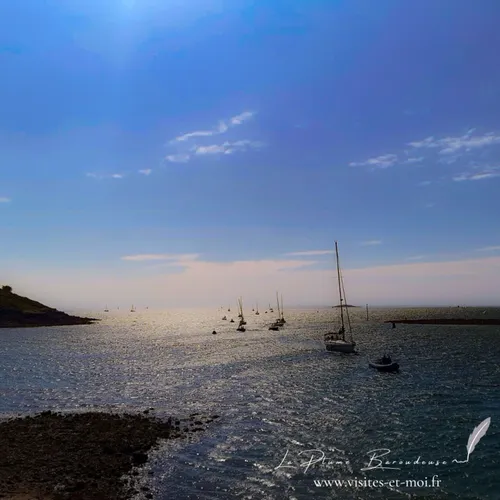 Le chenal du port du Crouesty à Arzon