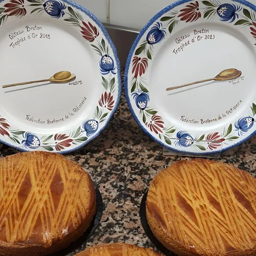 Le prix du meilleur gâteau breton pour Laurent Moël à Bégard