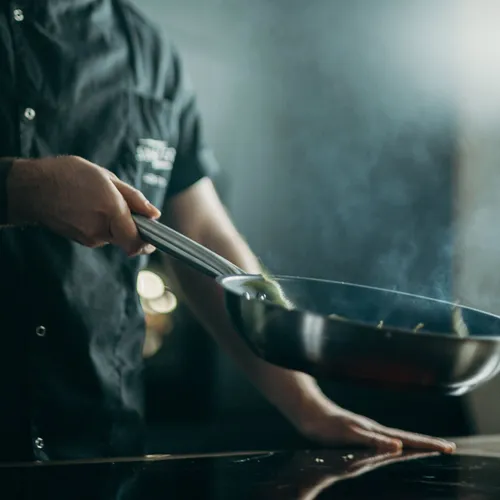 Recette: Confiture d'oignons, vin rouge et beurre d'herbes