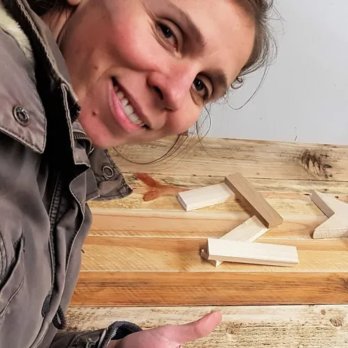 Ti Wood : elle fabrique vos meubles tendances avec des palettes !