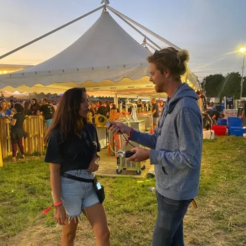 LES BENEVOLES DU FESTIVAL DU ROI ARTHUR (2022) RENCONTRE AVEC MONA