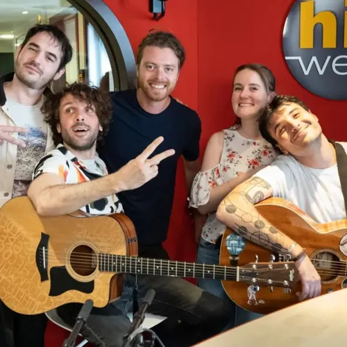 L'INTEGRALE - Diva Faune en interview et session acoustique sur Hit...