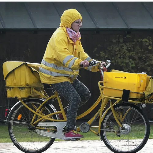 La fin des tournées quotidiennes du facteur