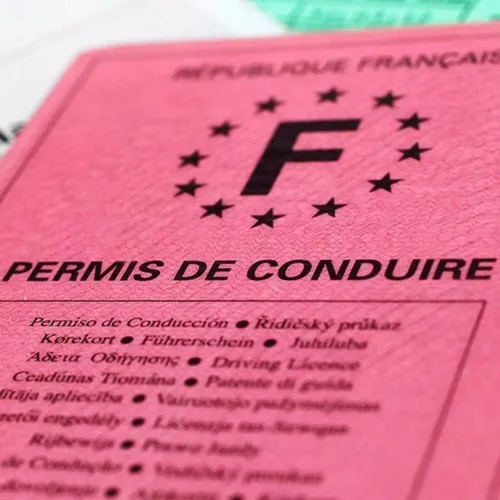 A quelle date allons-nous devoir remplacer notre permis papier ?