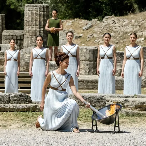 Comment va-t-on rallumer la flamme olympique mardi prochain à Olympe ?