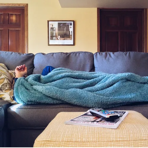 Pourquoi il ne faut pas s'endormir dans le canapé