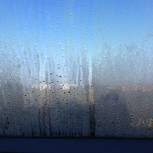 Comment éviter la buée à l’intérieur d’une voiture ?