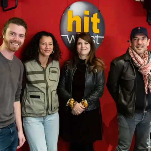 1H AVEC AGNES JAOUI EN INTERVIEW SUR HIT WEST