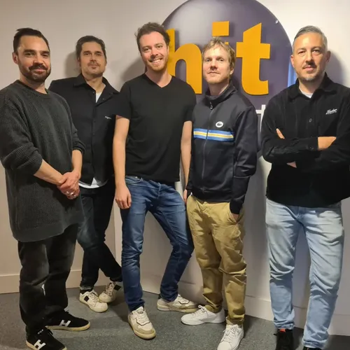 L'INTÉGRALE - KYO FÊTE LES 20 ANS DE L'ALBUM "LE CHEMIN" SUR HIT...