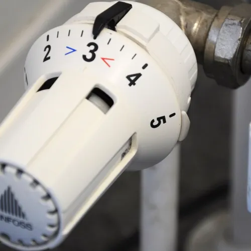 Pourquoi a-t-on parfois froid chez nous alors qu'il fait 20 degrés ?