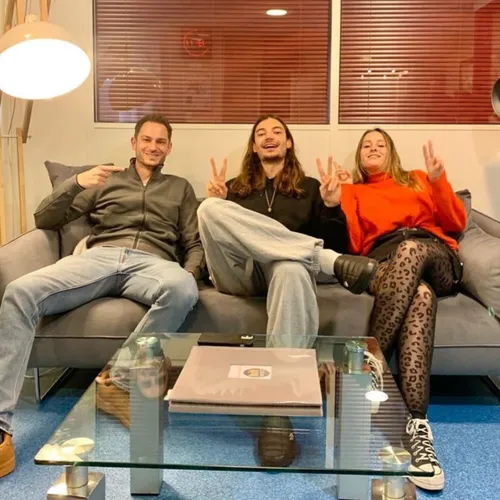 LE REVEIL DE LUJIPEKA SUR HIT WEST