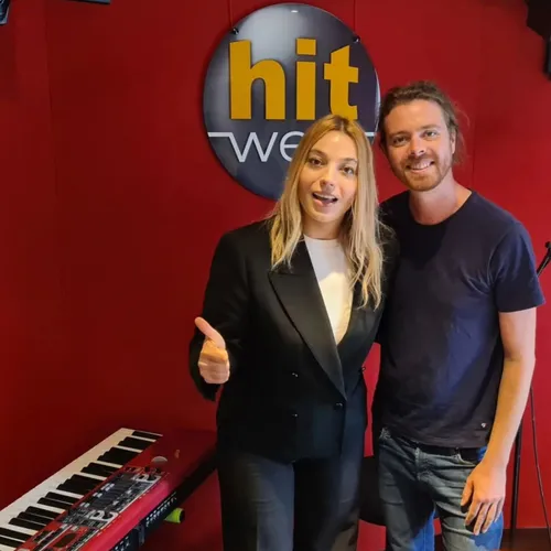 L'intégrale : Santa en interview et en live