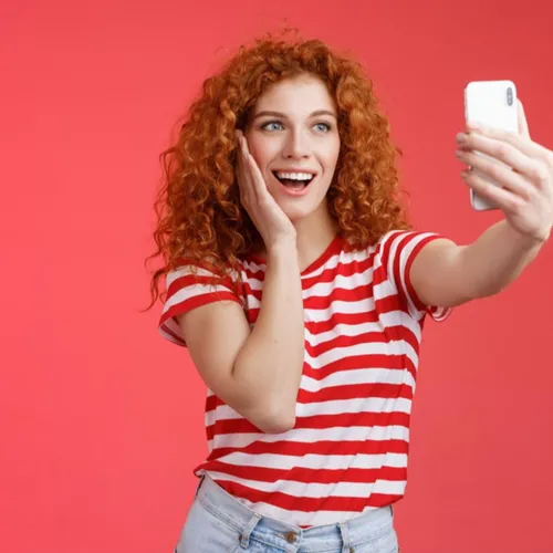 Pourquoi se trouve-t-on moche en photo ?