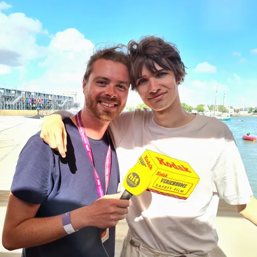 PIERRE DE MAERE EN INTERVIEW ET EN LIVE AUX FRANCOFOLIES DE LA...