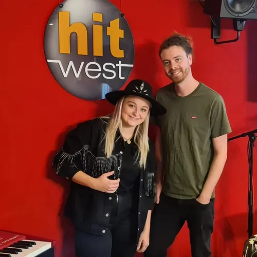 L'INTÉGRALE - ELOÏZ EN INTERVIEW ET EN LIVE SUR HIT WEST (DU 27 AU...