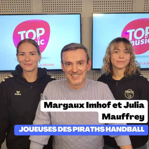 Margaux Imhof et Julia Mauffrey, joueuses des Piraths handball