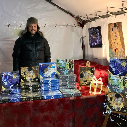 Julien Pinot invente des puzzles à énigmes The Puzzle Box :