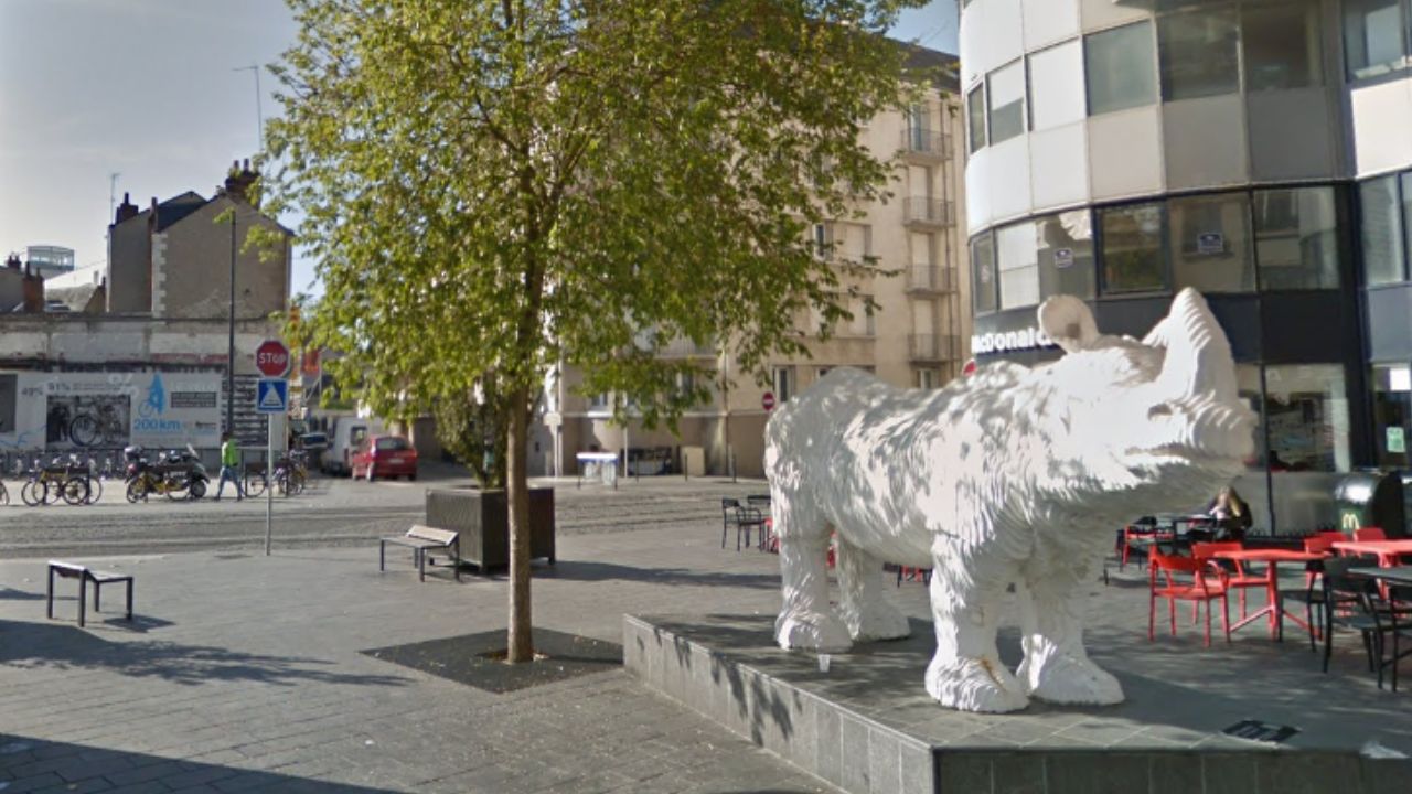 Tours : le rhinocéros de la gare a disparu