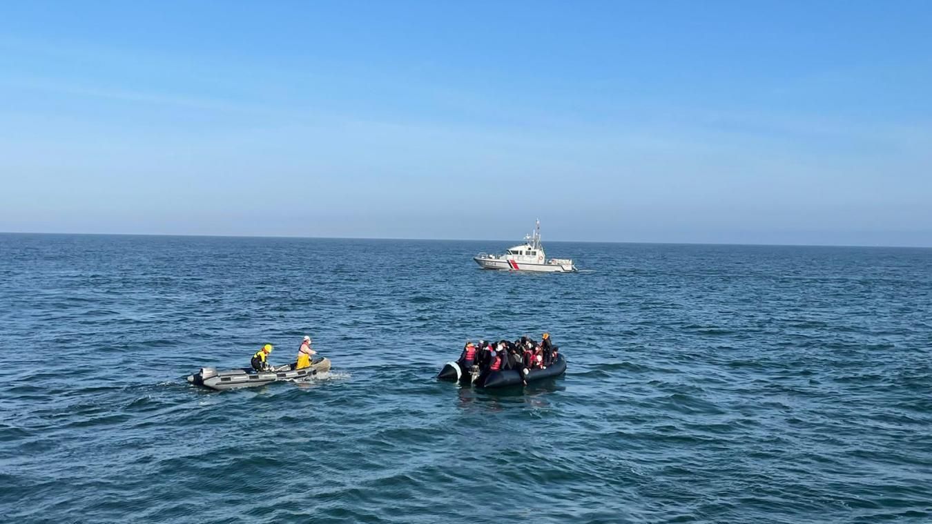 Plus de 100 migrants secourus en mer dans la Manche le jour de Noël