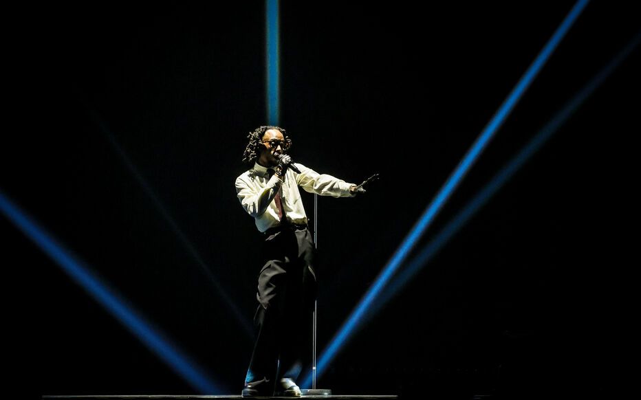 Luidji dévoile son album live et une série de vlogs sur sa tournée des ...