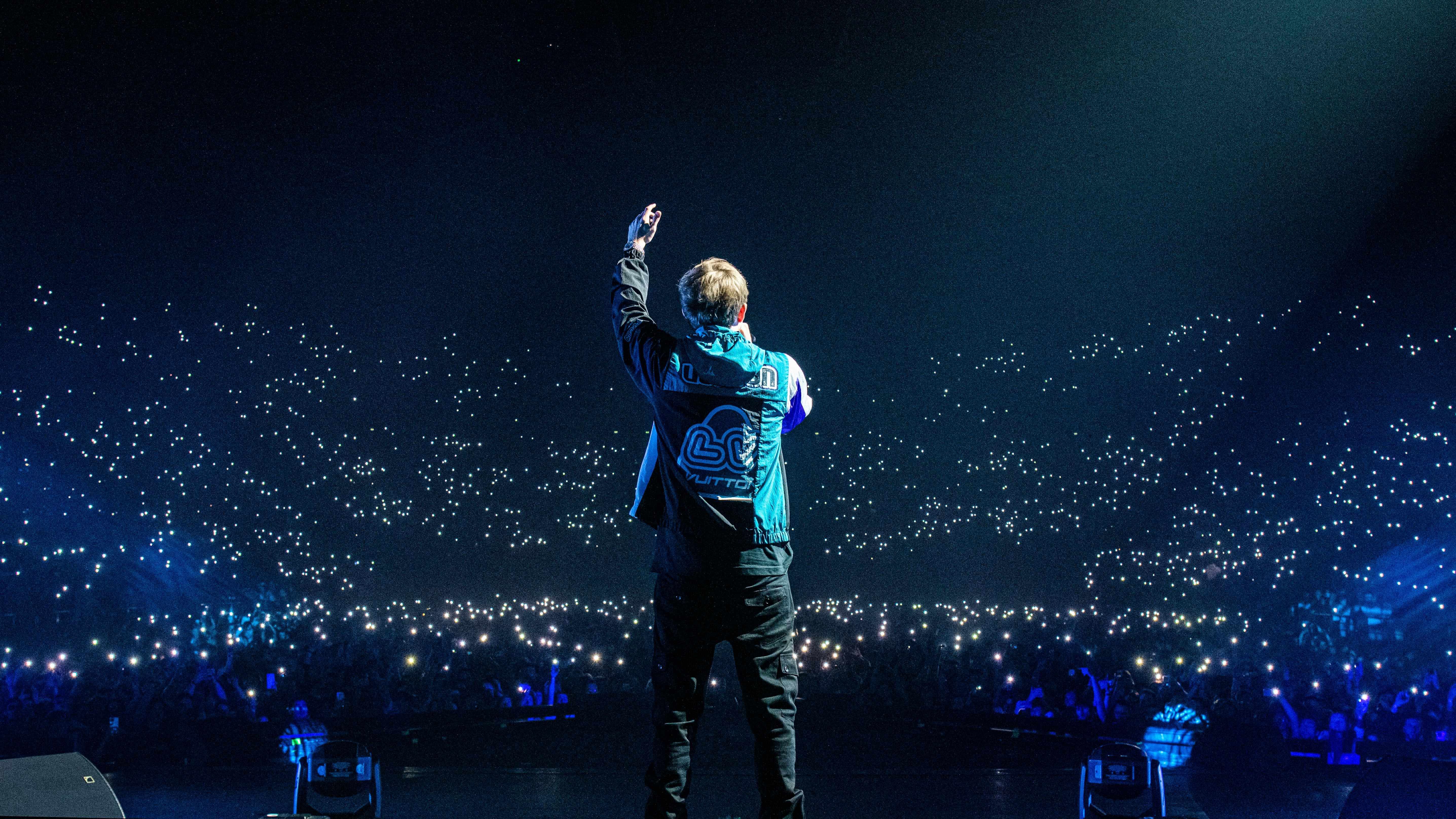 Vald Annonce Un Concert Paris La D fense Arena Pour Son Album 