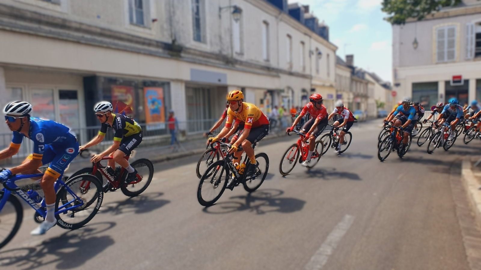 RADIO INTENSITE | Cloyes lance la saison des courses cyclistes