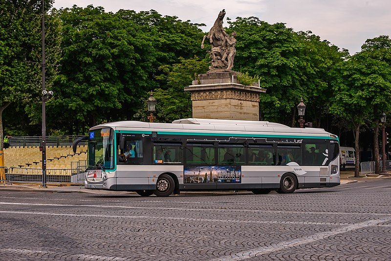 Transports : la RATP expérimente un bus sans chauffeur - VOLTAGE