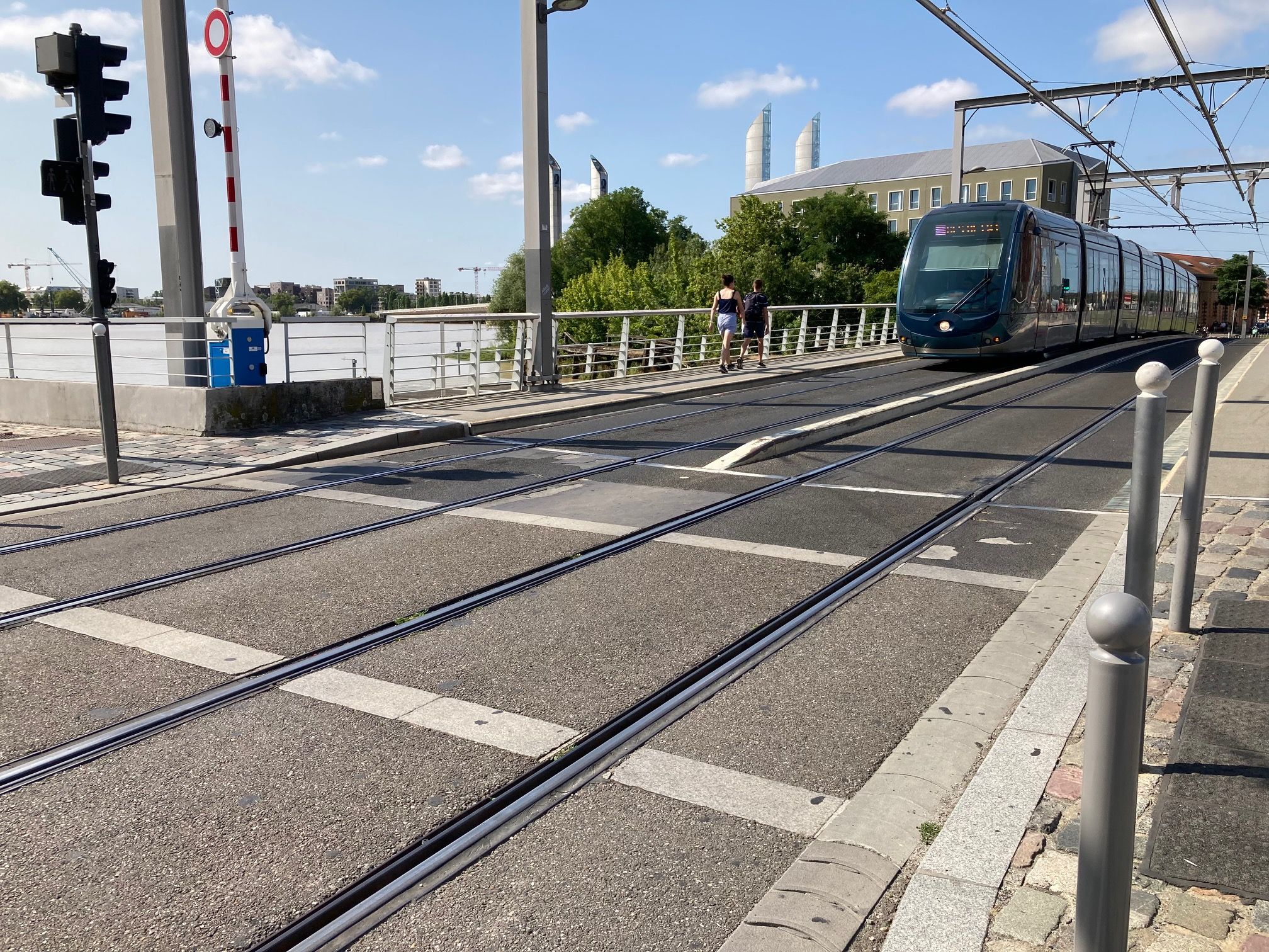 Canicule : le réseau TBM adapte ses transports face aux fortes chaleurs ...