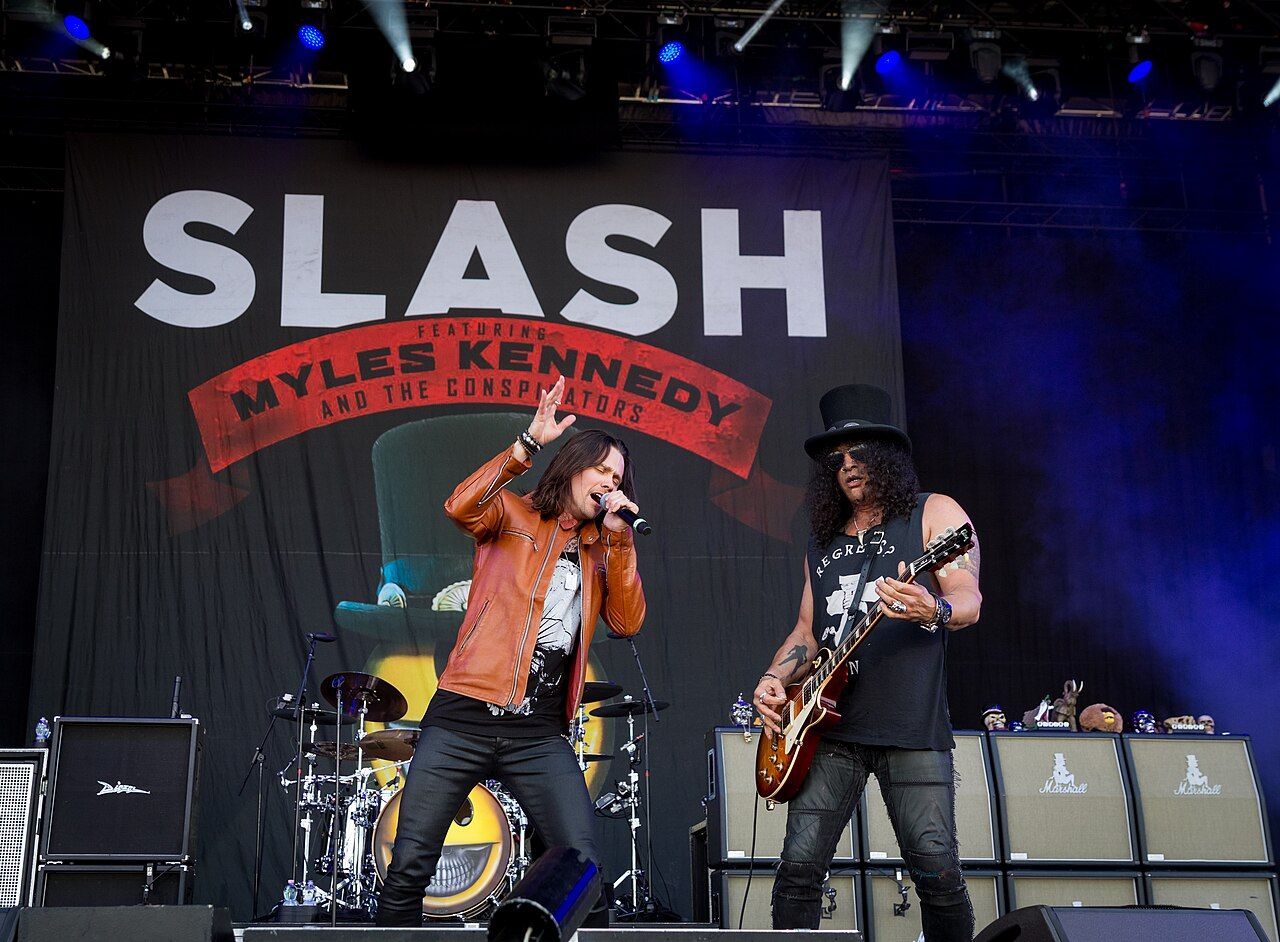 Slash feat. Myles Kennedy & The Conspirators au Festival de Nîmes 2027 ...