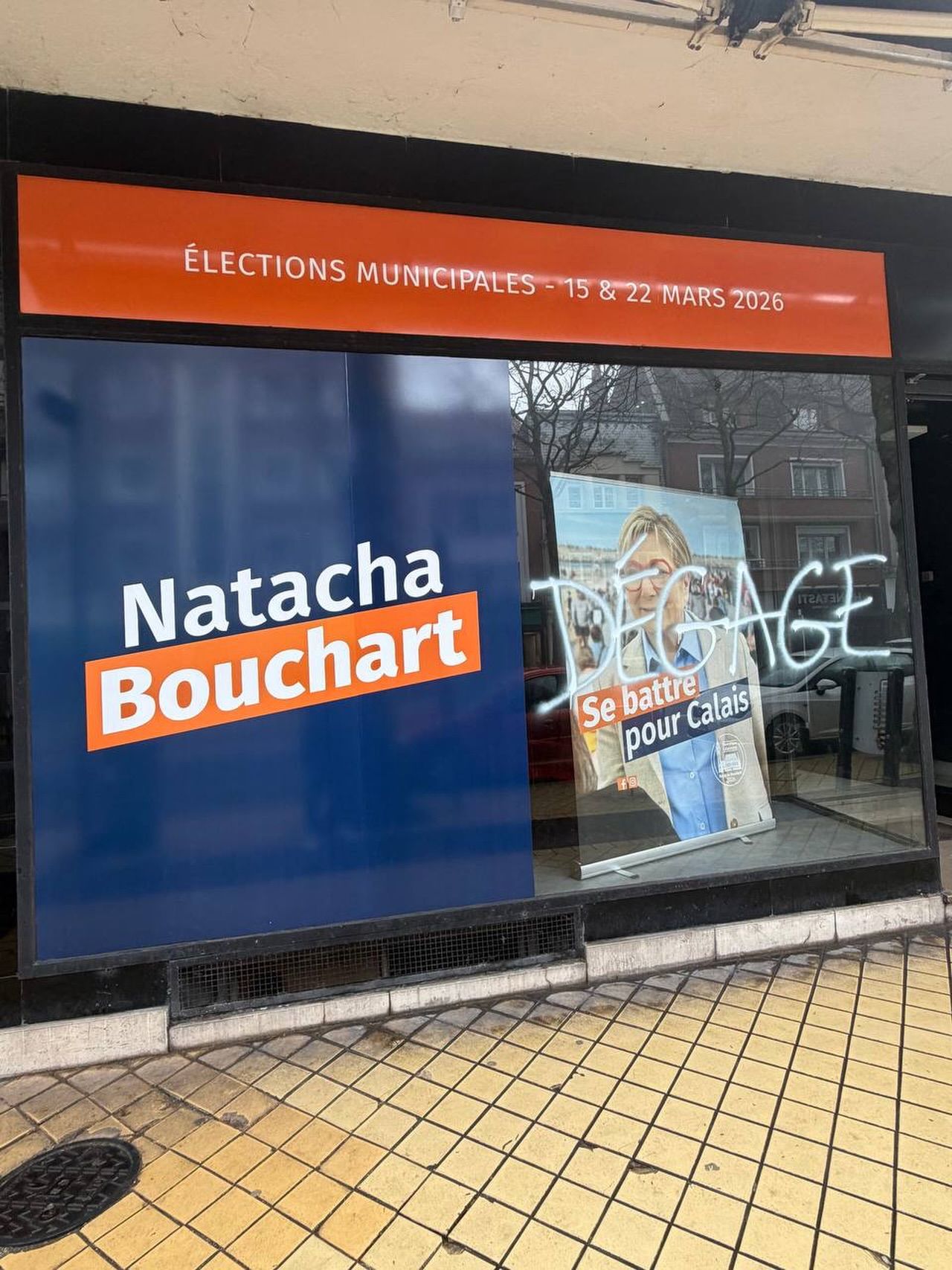Calais : la permanence de Natacha Bouchart taggée