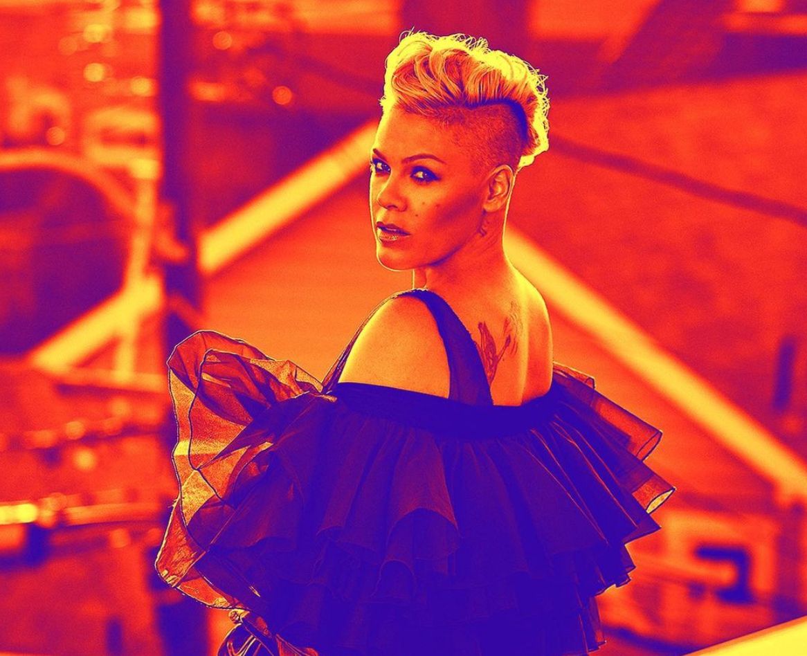 Pink annonce l’arrivée d’un nouveau single suivi d’un album live - VOLTAGE