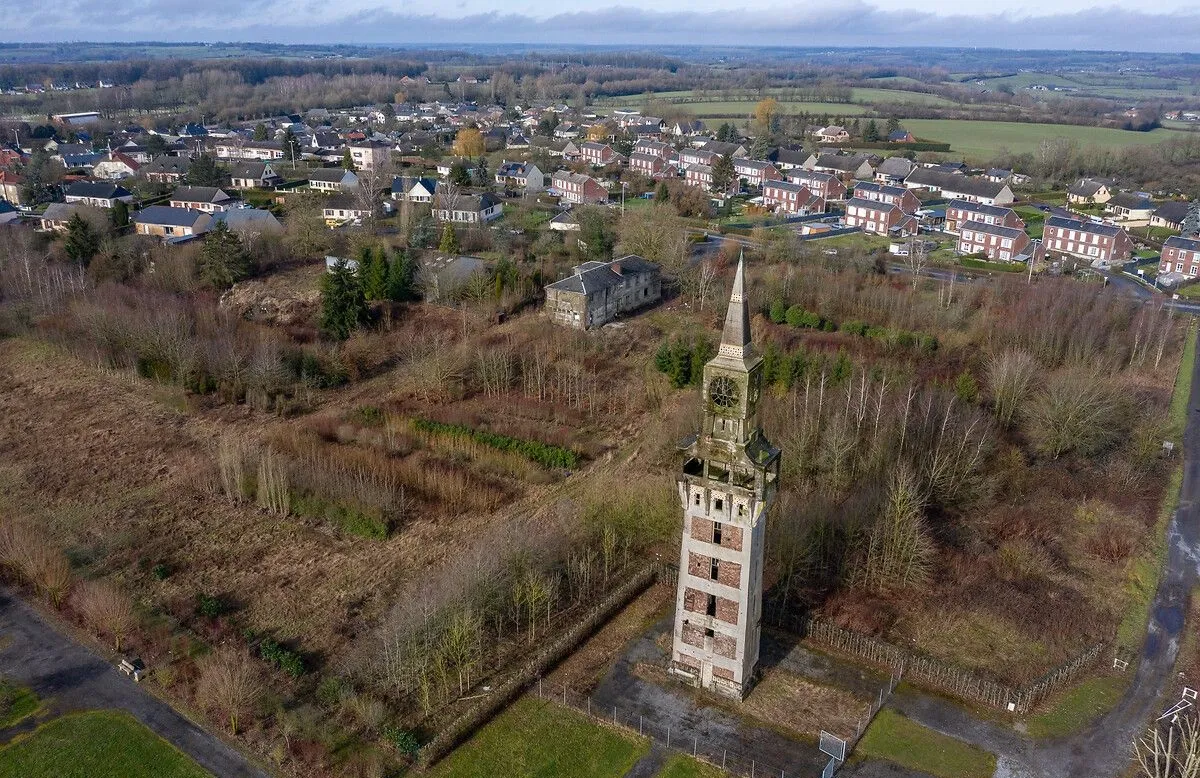 La tour florentine 1.jpg (462 KB)