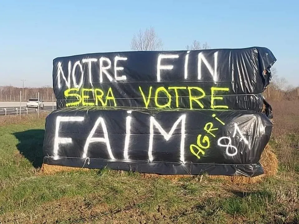 agriculteurs 3.jpg (117 KB)