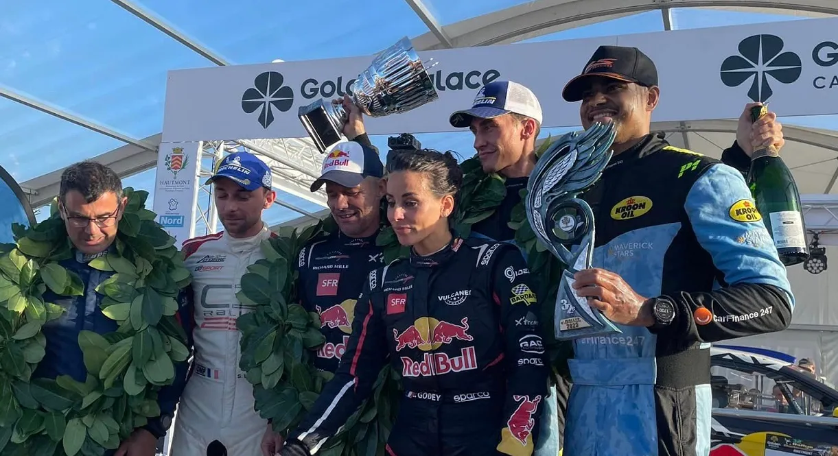 Rallye 15.jpg (296 KB)