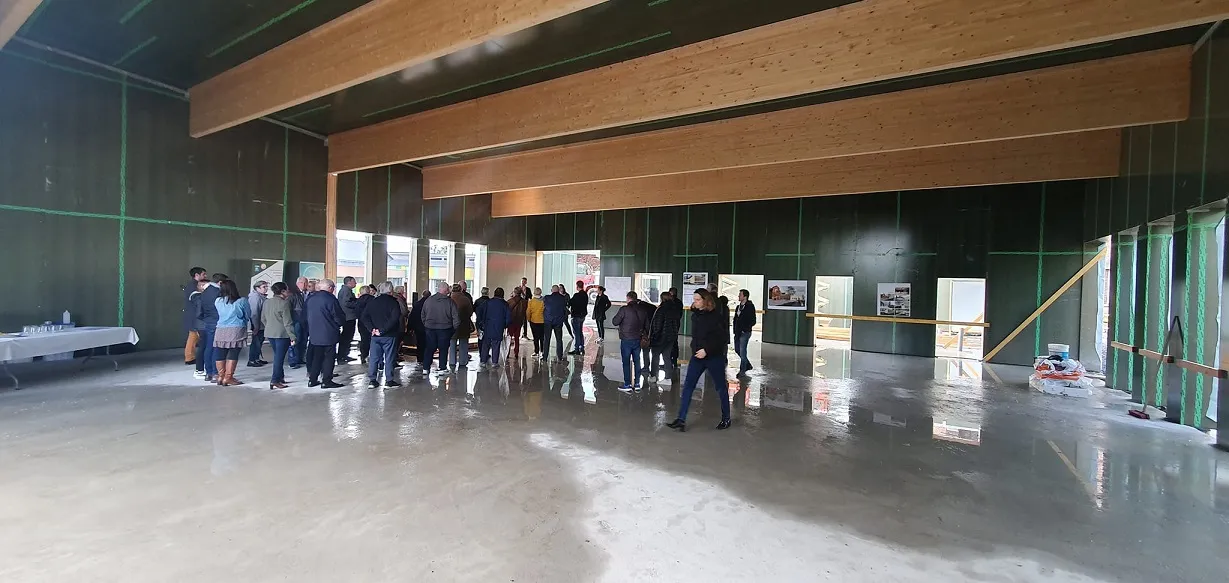 salle trieux.jpg (227 KB)