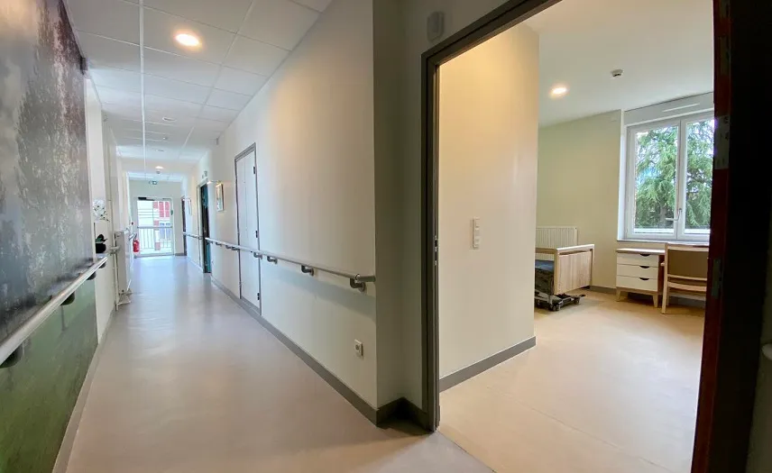 Delloue 8.jpg (102 KB)