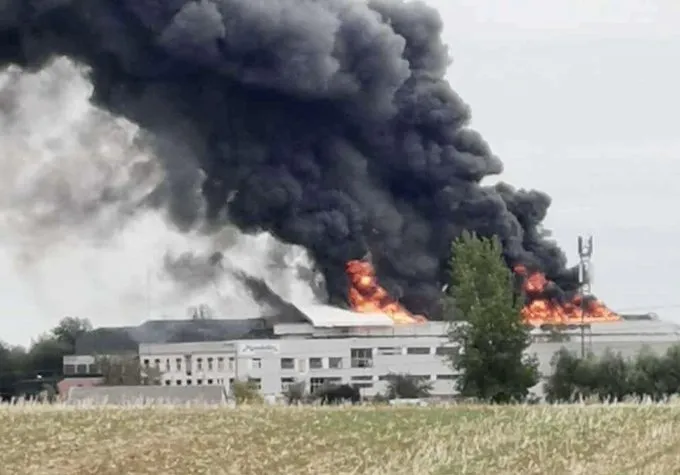 EhBIg1PXkAAqsPK.jpg (47 KB)