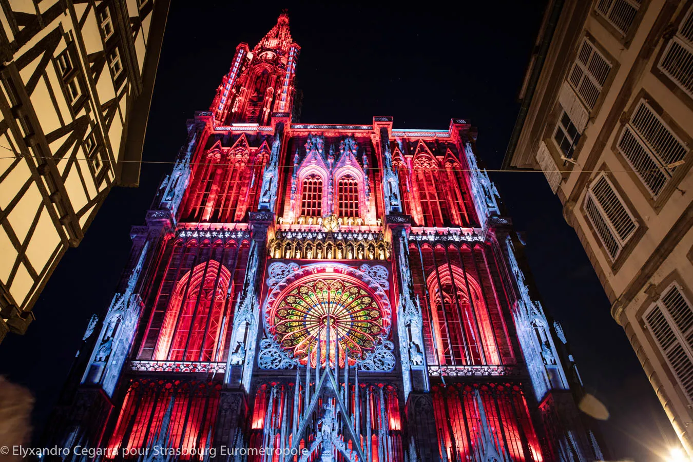 illumination cathedrale Copyright - Elyxand ro Cegarra pour Strasbourg Eurométropole.jpg