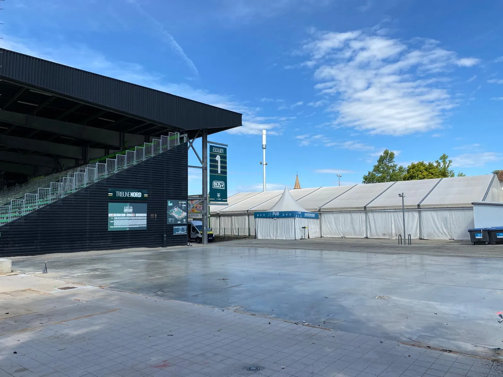 Le pavillon Maurice Audouy a disparu pour laiss&eacute; place &agrave; un "espace food"