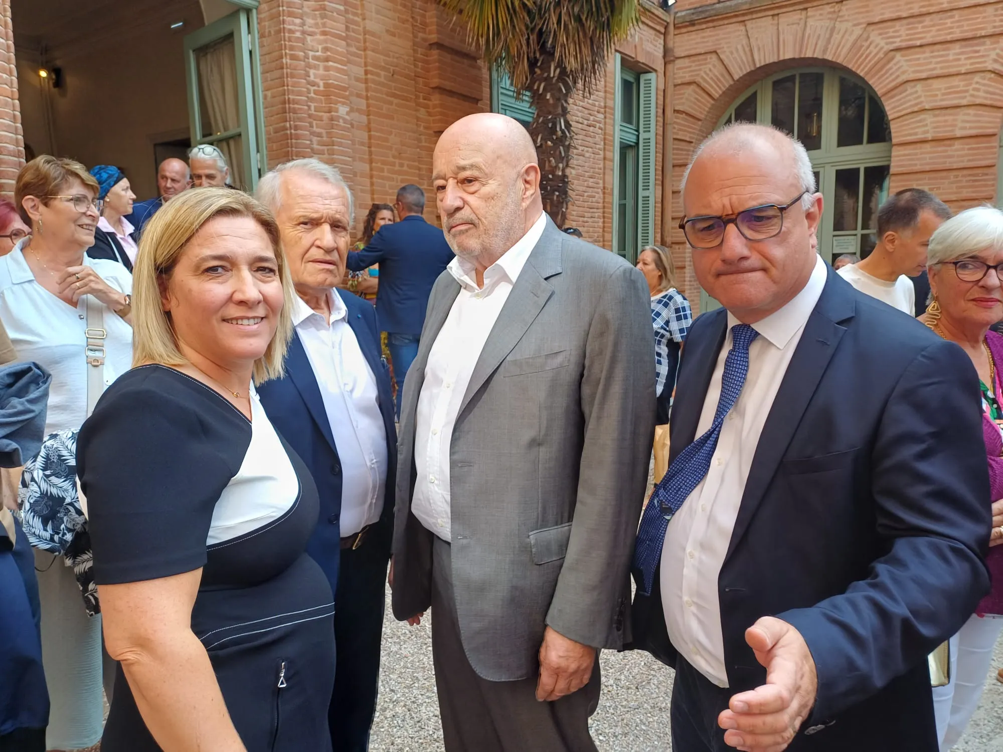 Anne Ius aux c&ocirc;t&eacute;s de Jean-Michel Baylet et Jean-Philippe B&eacute;siers - JG / TOTEM