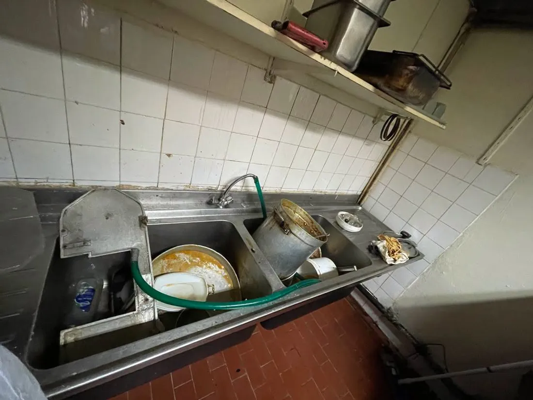 restaurant fermé suite à des problèmes d'hygiène