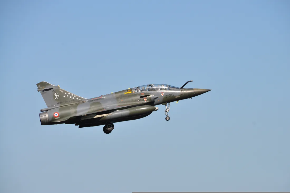 avion militaire 