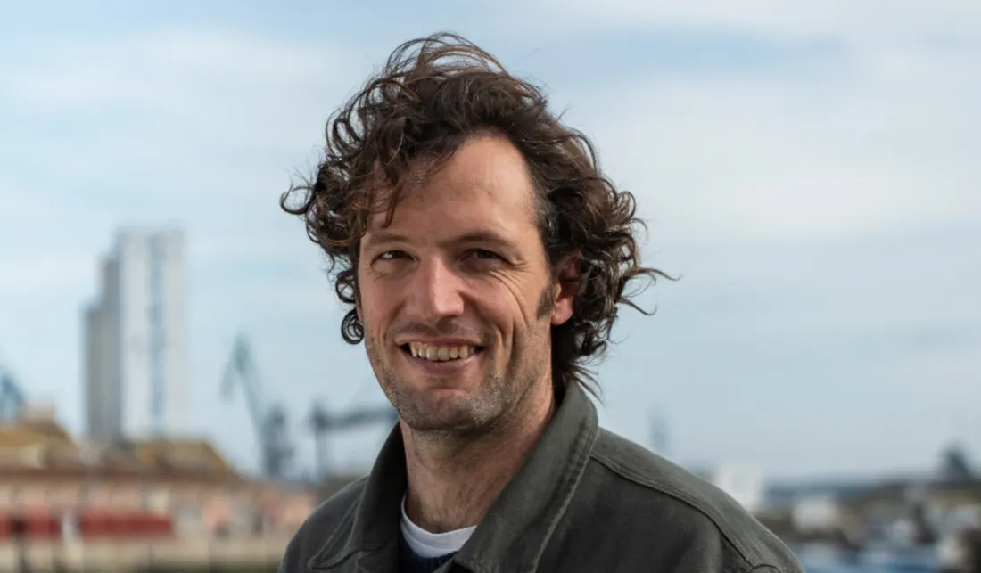 Nils Joyeux, co-créateur et PDG de Windcoop, planche sur cette idée de cargo à voiles depuis 2014. 
