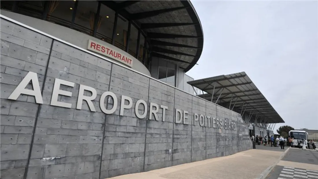 Aéroport de Poitiers-Biard.