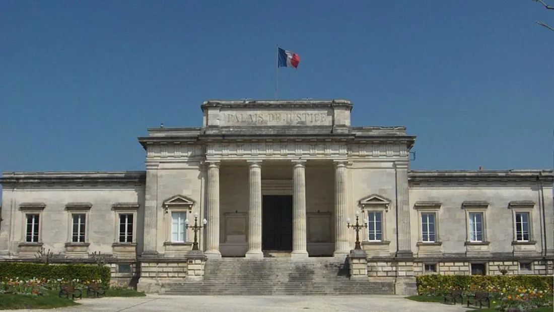 palais de justice de Saintes