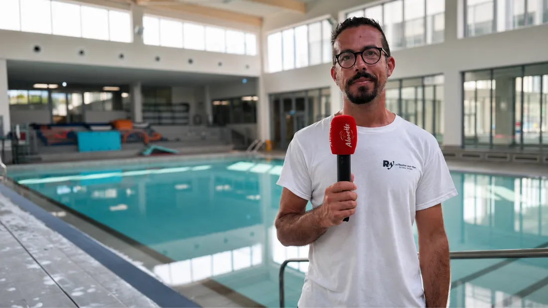 Arnaud Baudet, maître-nageur au complexe aquatique de La Roche-sur-Yon, en Vendée.