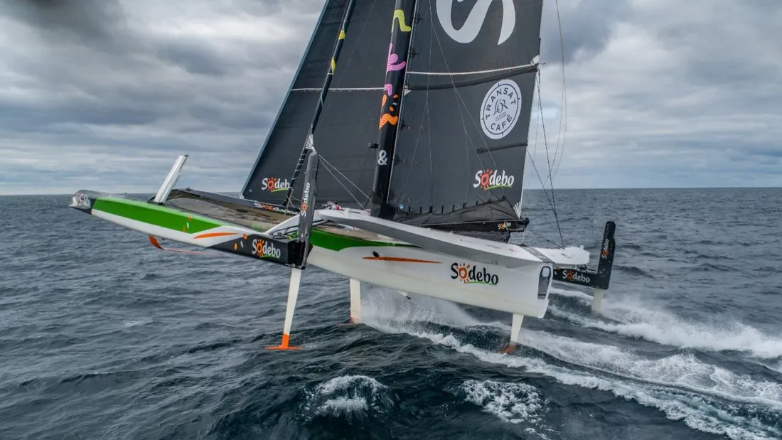Le trimaran Sodebo Ultim 3 est parti ce lundi 15 décembre. 
